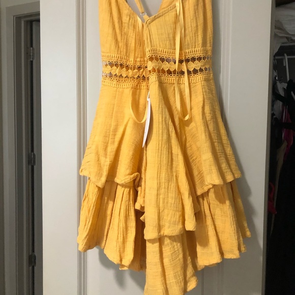 Princess Polly yellow romper - Picture 4 of 7